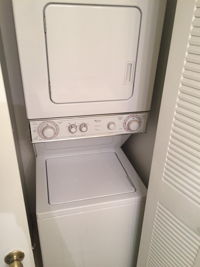 Building Photo - 9001 Wiles Rd