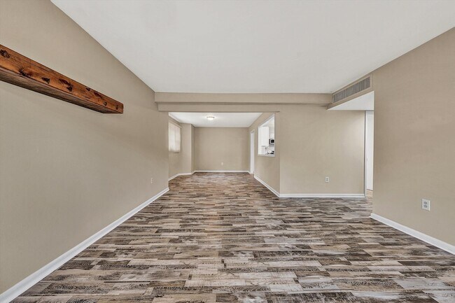 Building Photo - 5260 Crossbow Cir