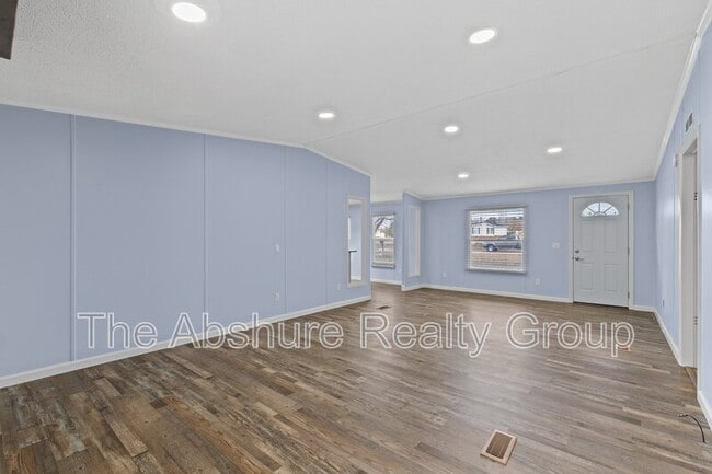 Building Photo - 1508 Willow Downs Cir