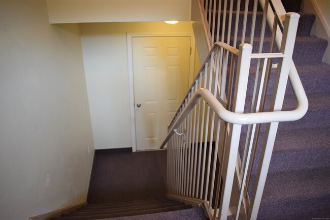 Building Photo - 63 Glade St