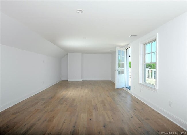 Building Photo - 1 Home Pl