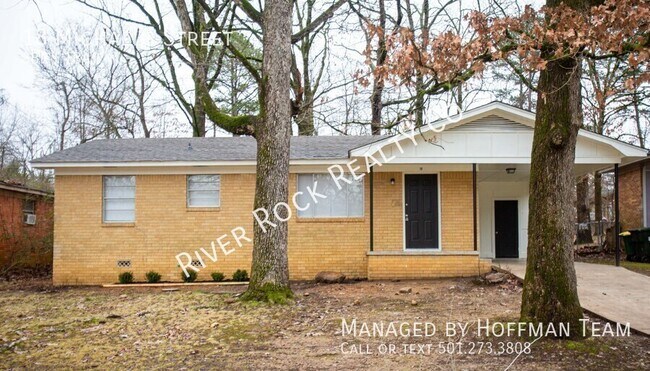 Building Photo - 18 Michaels St