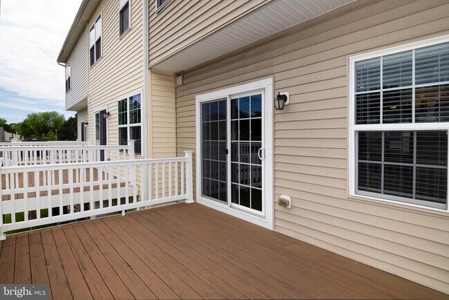 Building Photo - 56 Iron Gate Rd