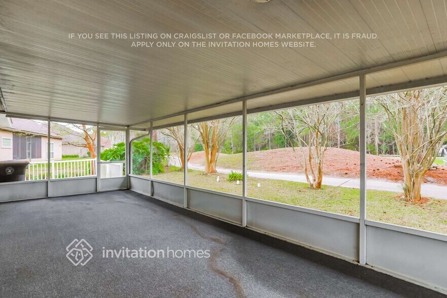 Building Photo - 5666 Plum Hollow Dr W