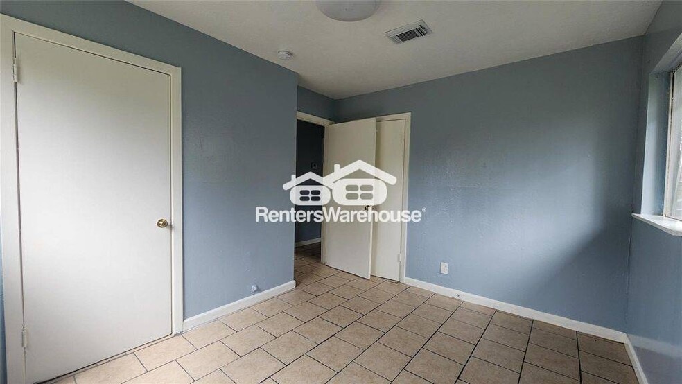 Building Photo - 6114 Hartwick Rd