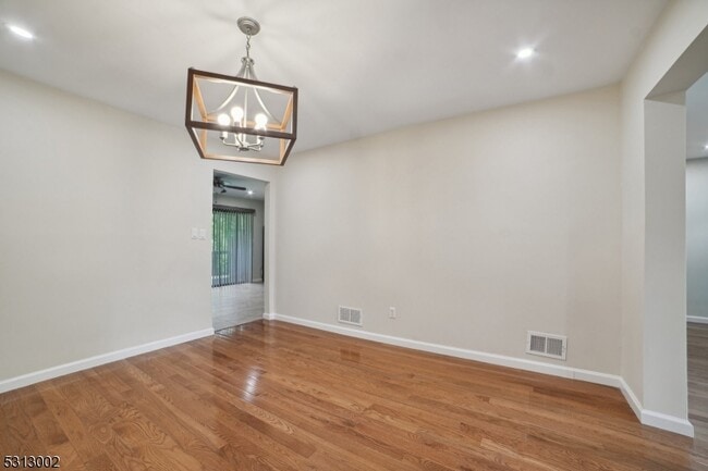 Building Photo - 8 Brookside Heights