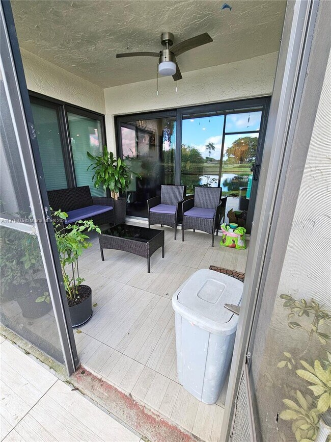 Building Photo - 3483 Emerald Oaks Dr