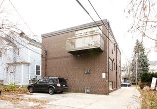Building Photo - 817 Arch St