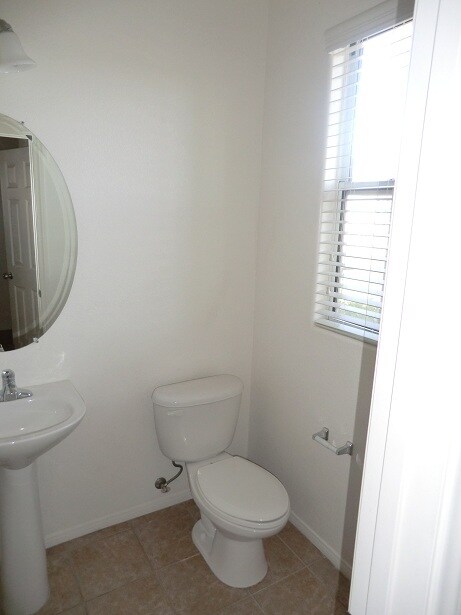 Building Photo - 8557 Barkeria Ct