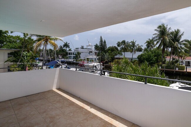 Building Photo - 76 Isle of Venice Dr