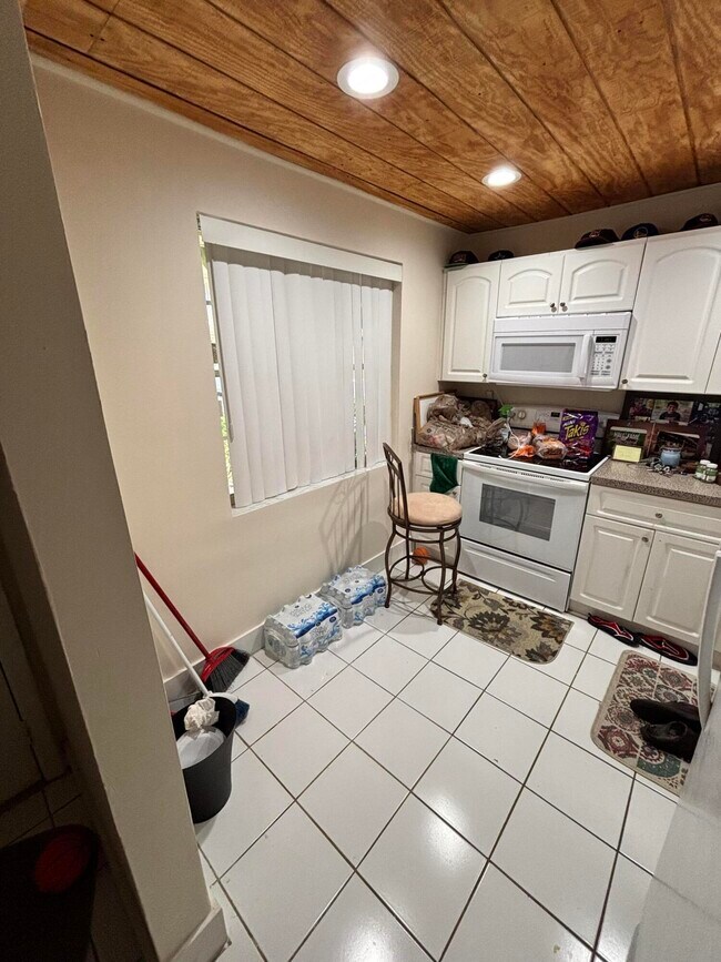 Building Photo - 3121 NW 47th Terrace