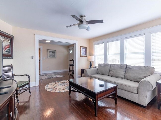 Building Photo - 103 E Mohawk Ave