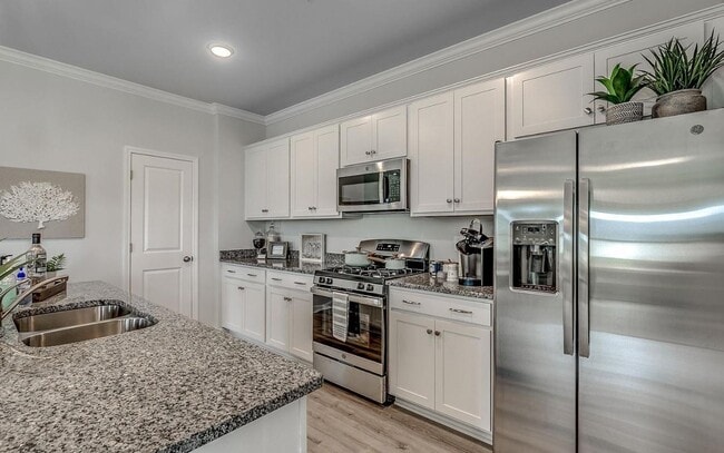 Building Photo - 423 McGarry Dr