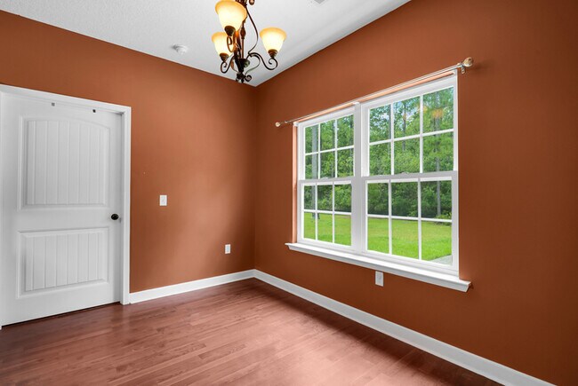 Building Photo - 68 Lincoln Way