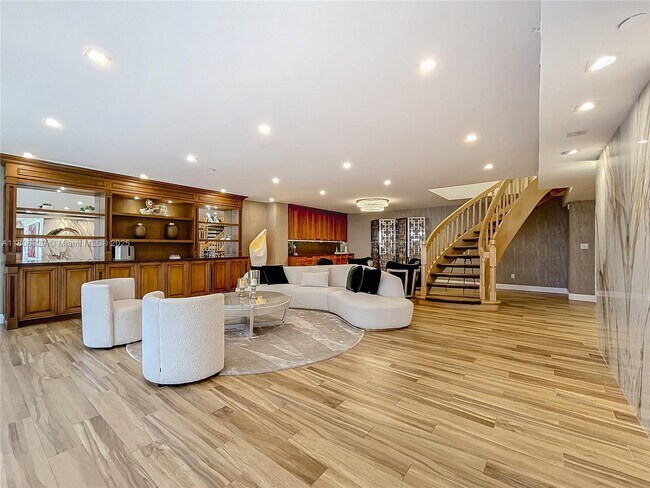 Building Photo - 11113 Biscayne Blvd
