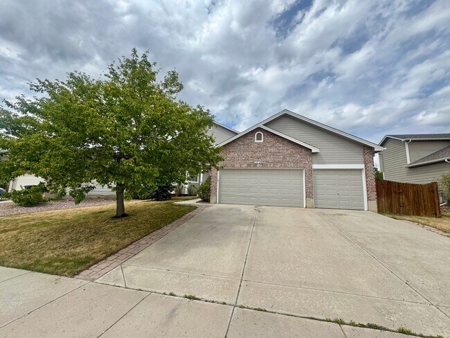 Building Photo - 5 Bedroom Home in Stetson Hills