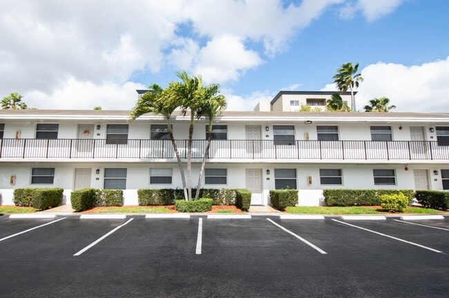 Building Photo - Legacy Amanda Palms