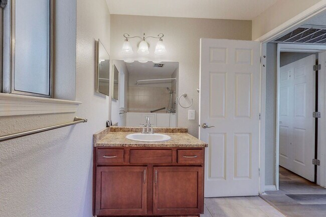 Building Photo - 4200 Montgomery Blvd NE