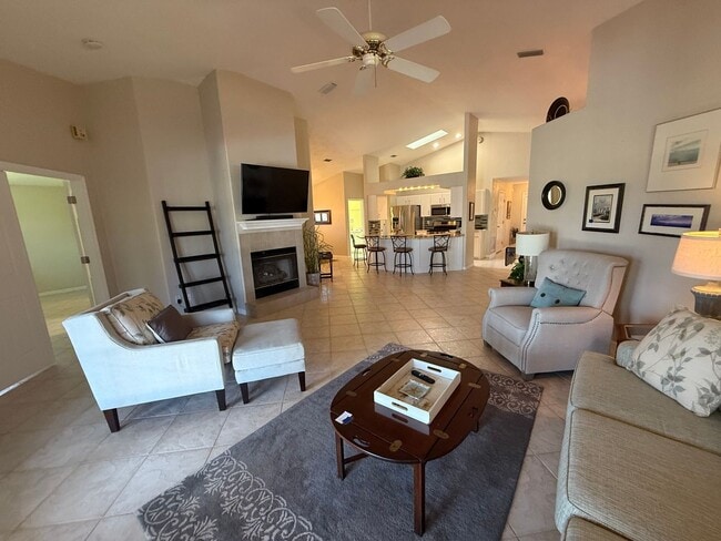 Building Photo - Beautiful 3 bedroom, 2 Bathroom home in the Turnbull Bay Golf Course Community