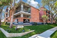 Building Photo - 4501 Druid Ln