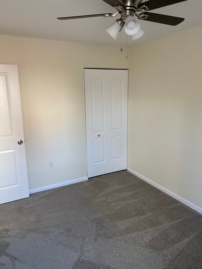 Building Photo - 7681 Brams Hill Dr