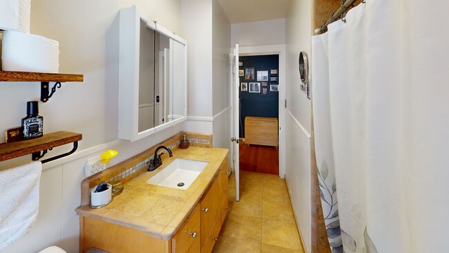 Building Photo - Furnished 2 Bed 1.5 Bathroom in Cayucos!