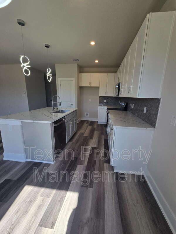 Building Photo - 3505 Brazos River Dr