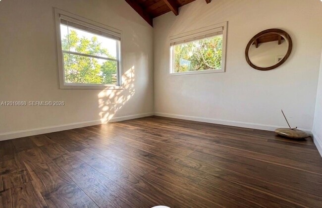 Building Photo - 130 Gumbo Limbo Dr