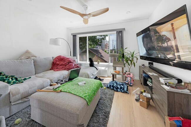 Building Photo - 228 Johnson