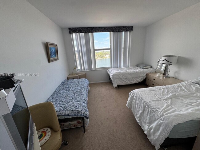 Building Photo - 4747 Collins Ave