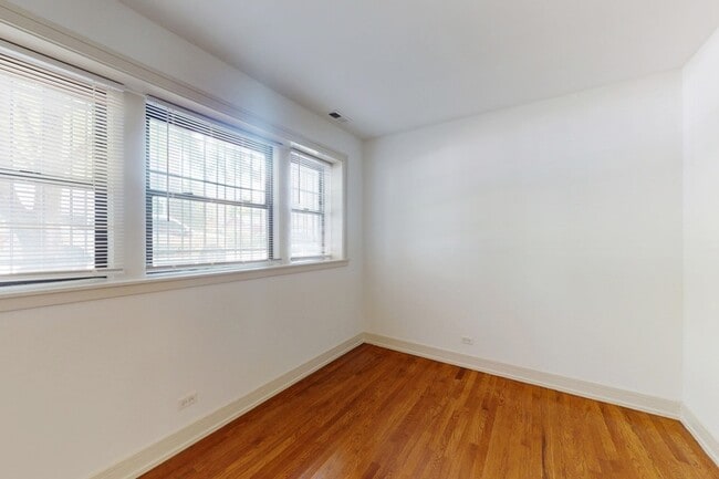 Floorplan - 5234-5244 S. Ingleside Avenue