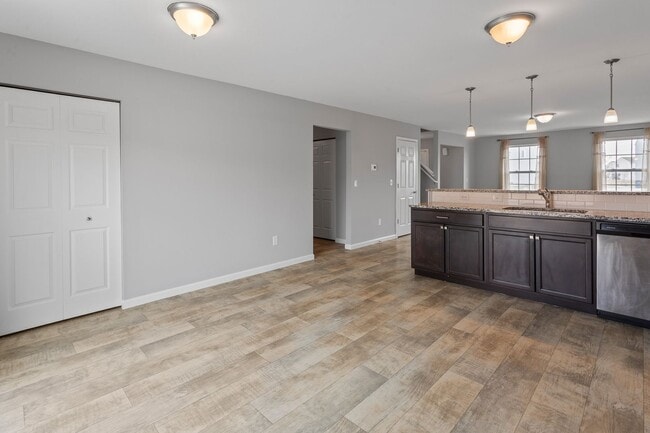 Building Photo - COMING SOON! Spacious 4-Bed Grand Blanc Home with Modern Comfort