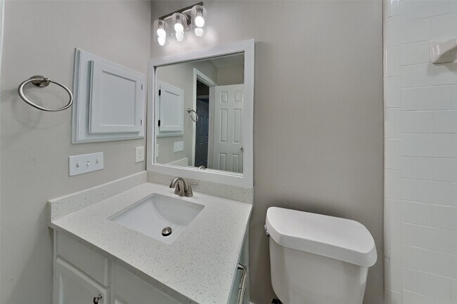 Building Photo - 2511 Pecan Grove Ct