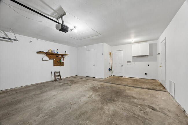 Building Photo - 17134 Barcelona Dr