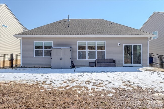 Building Photo - 4471 Dover Ct