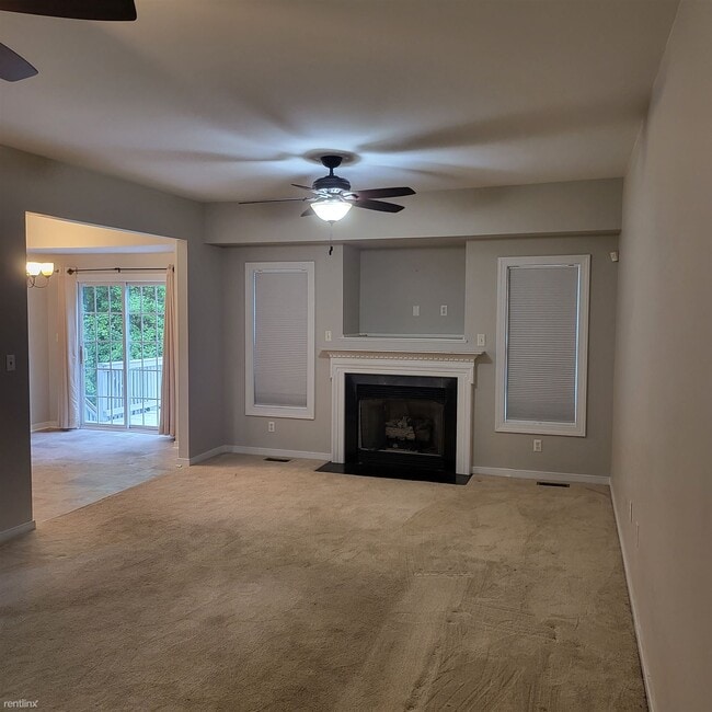 Building Photo - 4 br, 2.5 bath House - 12302 Hillcreek Circle