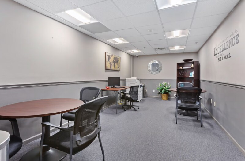 Building Photo - 301 Chestnut St