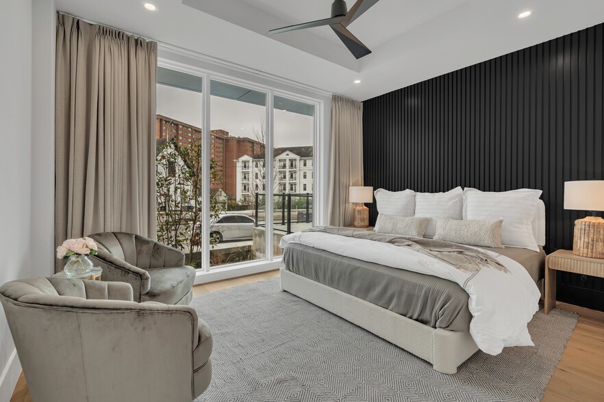 Building Photo - 321 31st Ave N