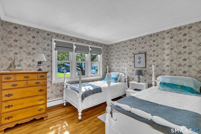 Building Photo - 71 Beach Ave