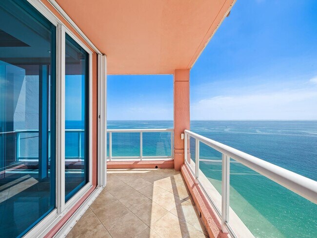 Building Photo - 2110 N Ocean Blvd