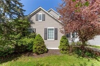 Building Photo - 1484 Chapleau Dr