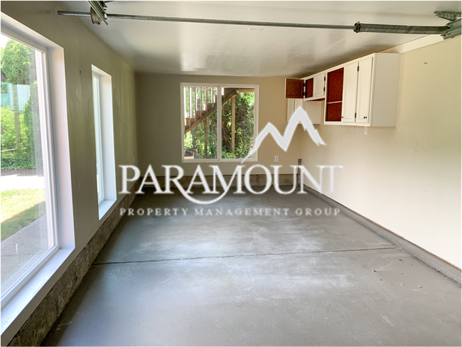 Building Photo - Magnificent Seattle/Water Views in Manches...