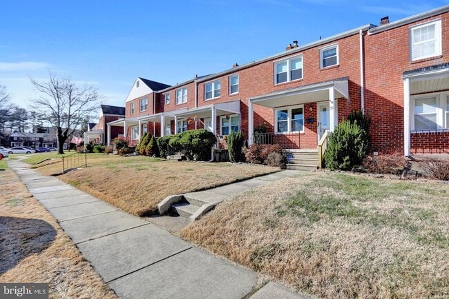 Building Photo - 32 Wilfred Ct