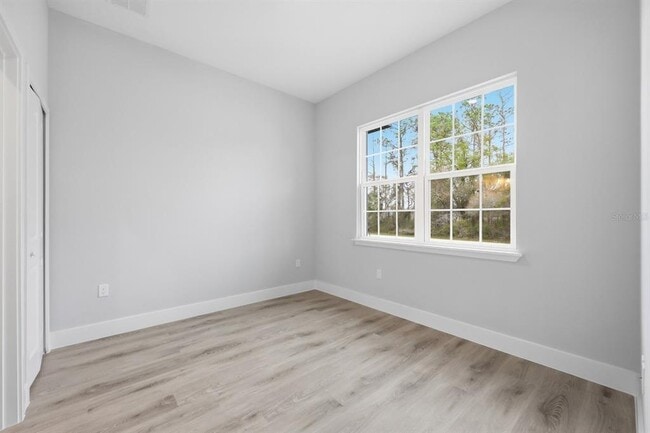 Building Photo - 13975 SW 27 Ct Rd