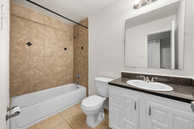 Building Photo - 16610 Carbridge Dr