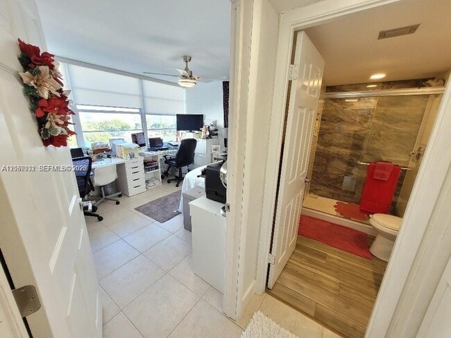 Building Photo - 18081 Biscayne Blvd