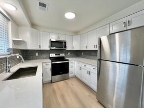 Building Photo - 1640 Cheyenne Ave