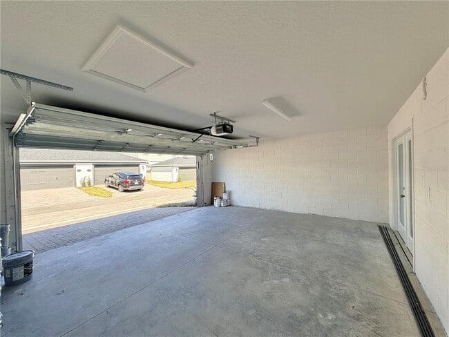 Building Photo - 15481 Bay Brg St