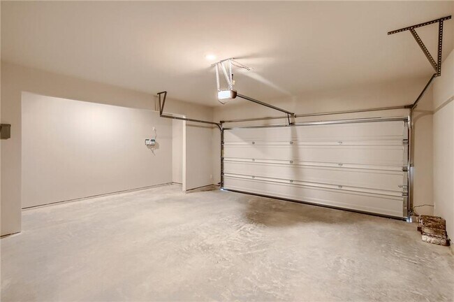 Building Photo - 2478 Moselle Ln