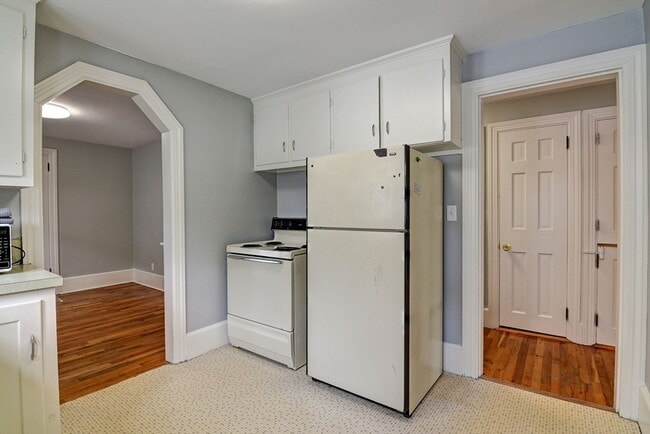 Building Photo - 317 Elmwood Ave